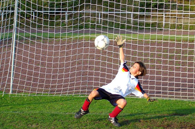 Fussball ist eine interessante Mannschaftssportart für ...
